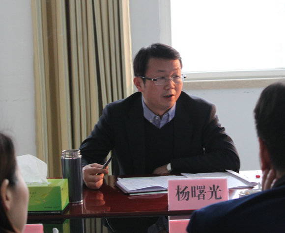 县长杨曙光深入南阳市东福印务包装有限公司有限公司现场办公