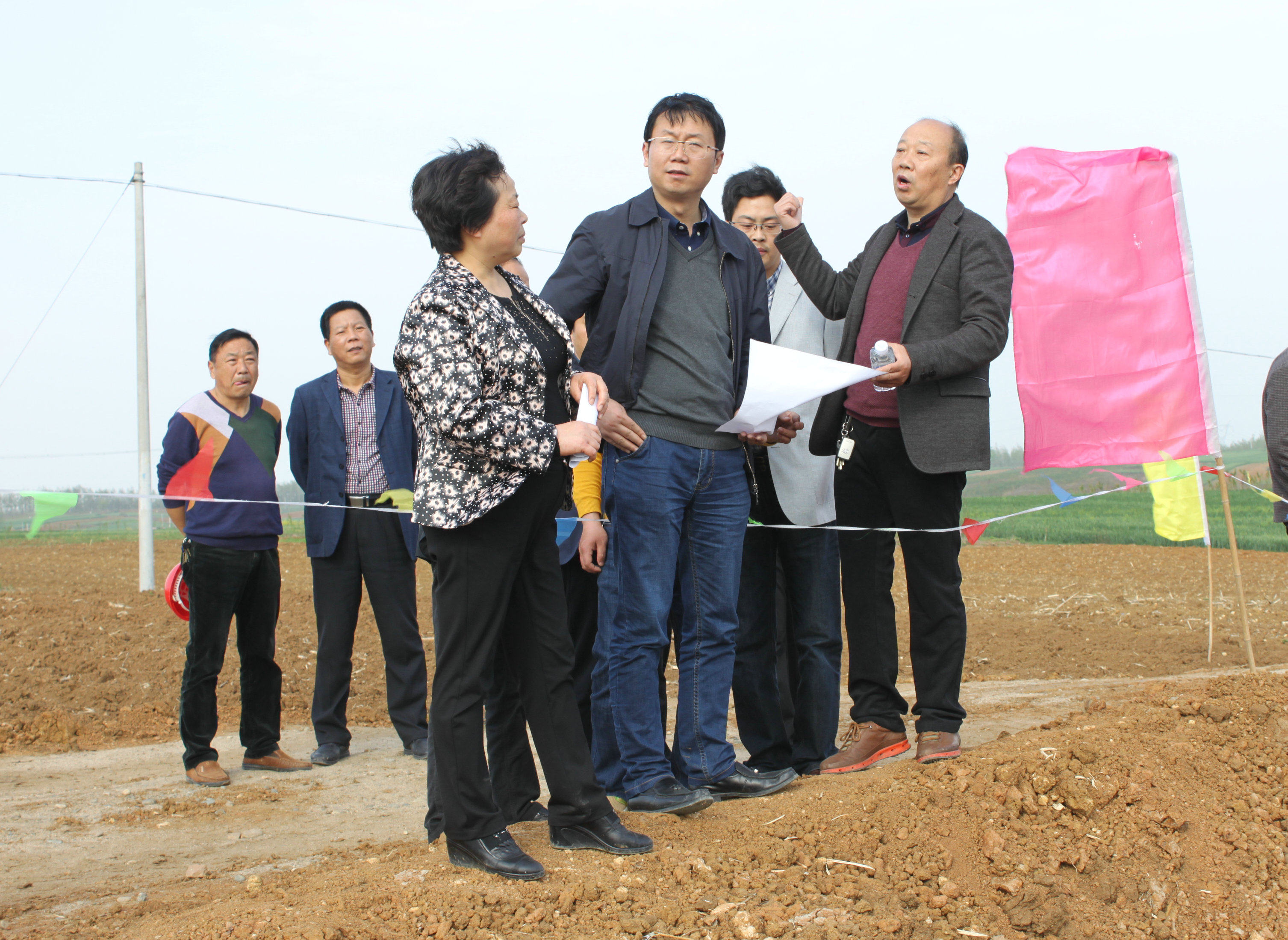杨曙光就水利重点项目建设现场办公